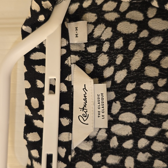 Reitmans lightweight dress shirt | SZ Medium - Picture 3 of 7